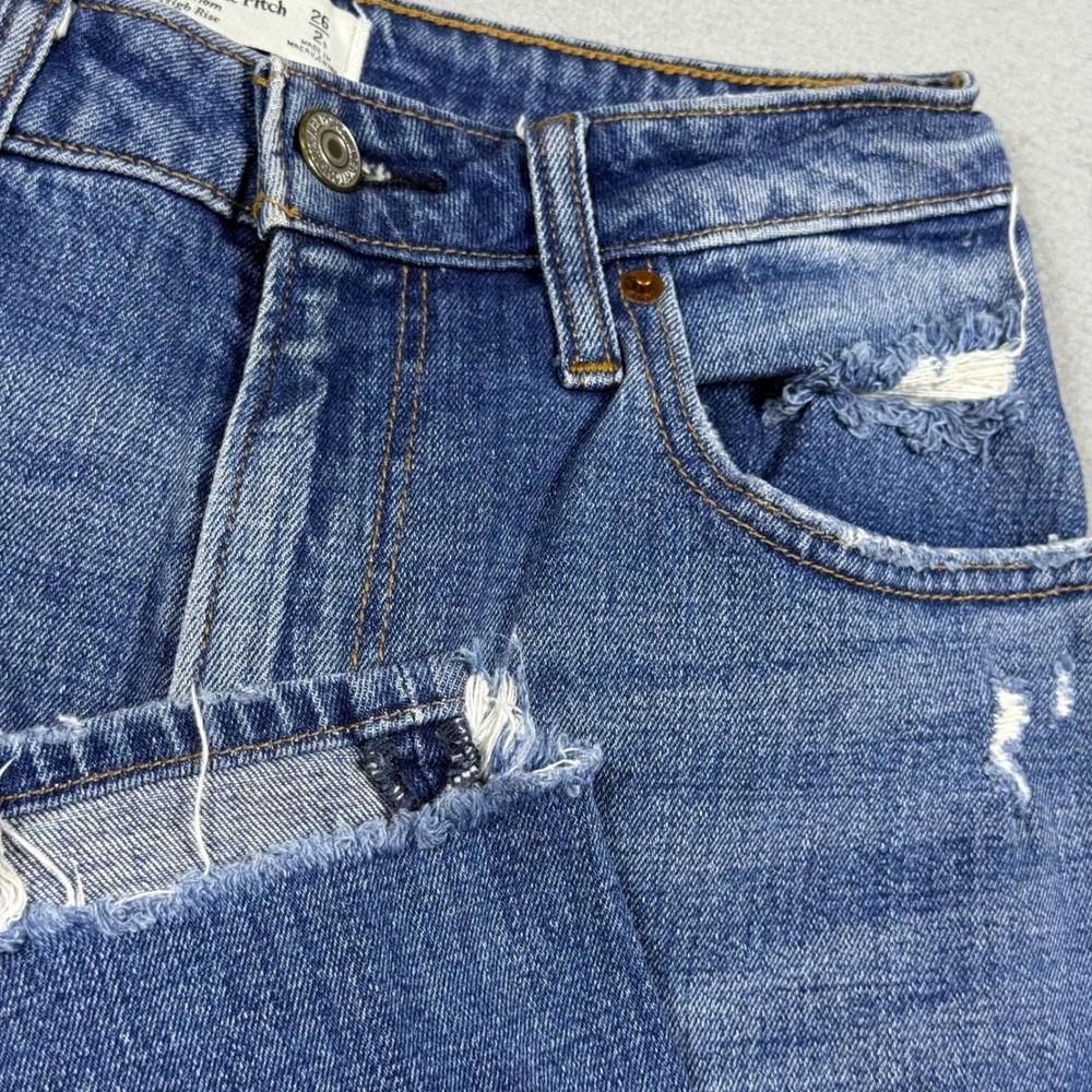 Abercrombie & Fitch The Mom High Rise Distressed Jeans Medium Wash Blue 26/2S
